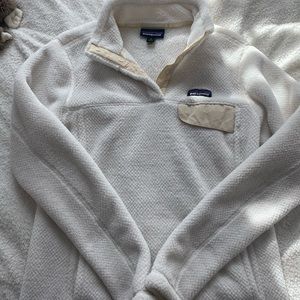 Women’s white Patagonia Fleece